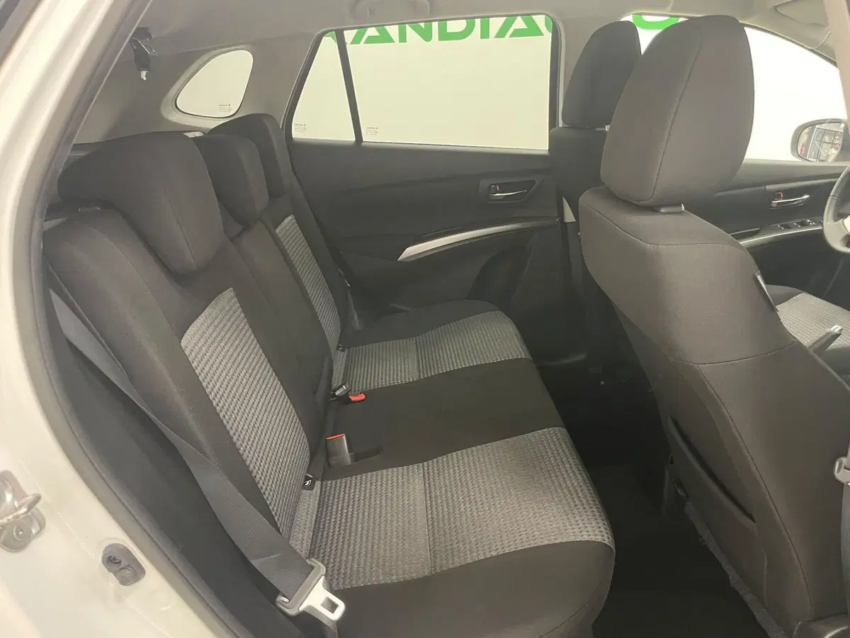 Suzuki S-Cross usata a Alessandria (20)