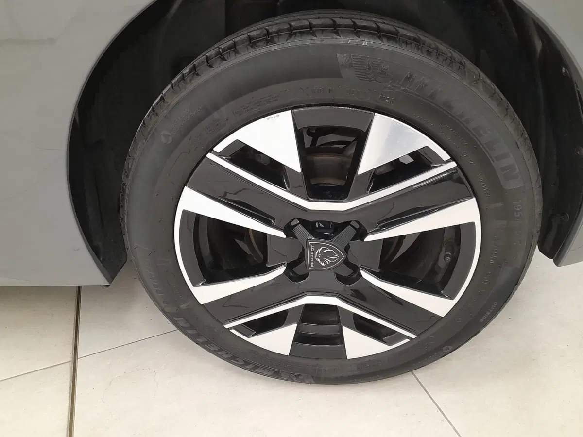 Peugeot 208 usata a Alessandria (8)