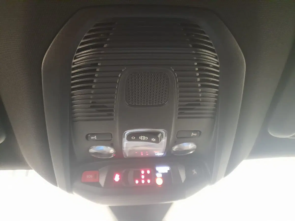 Peugeot 5008 usata a Alessandria (17)