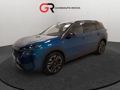 Peugeot 5008 1.2 hybrid Allure 145cv 7p.ti e-dcs6 del 2025 usata a Alfiano Natta