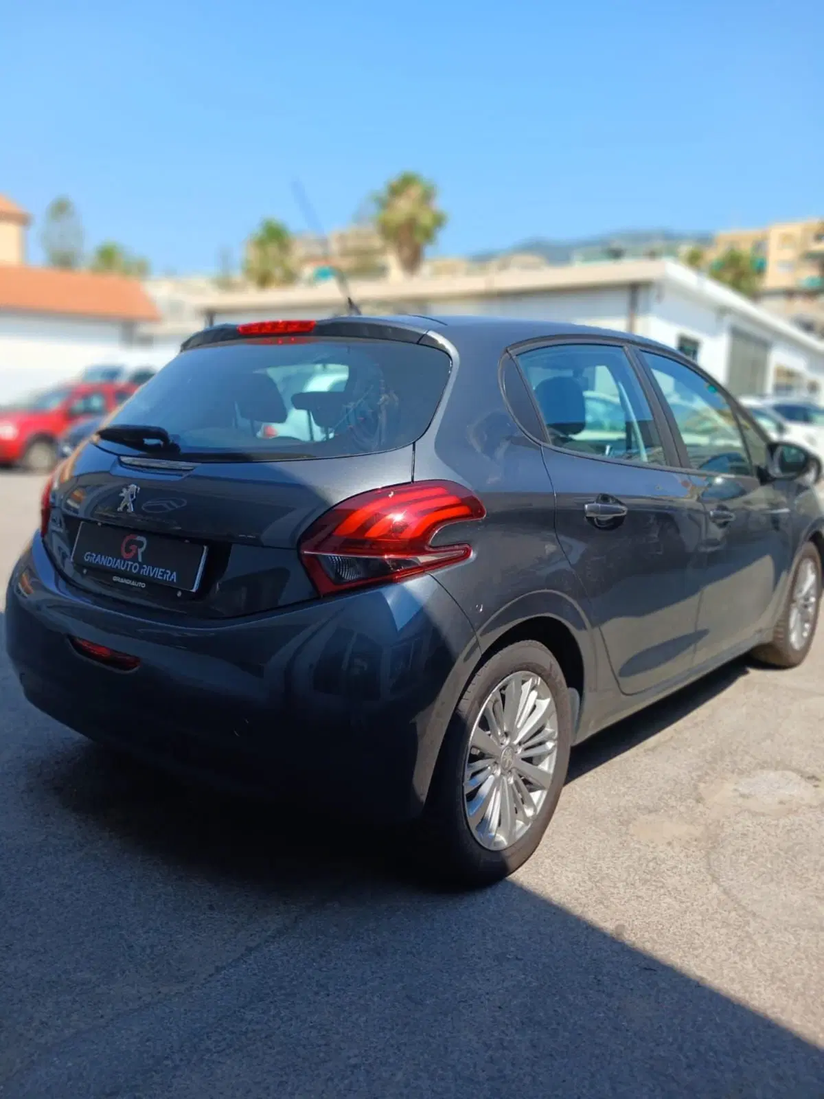 Peugeot 208 usata a Imperia (4)