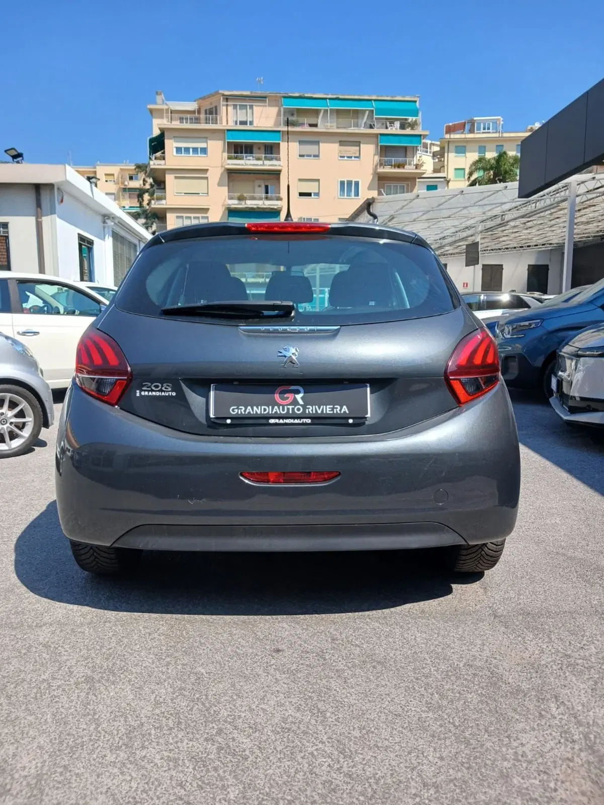 Peugeot 208 usata a Imperia (6)
