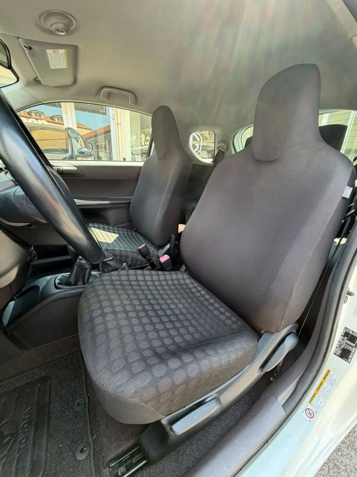 Toyota iQ usata a Imperia (15)