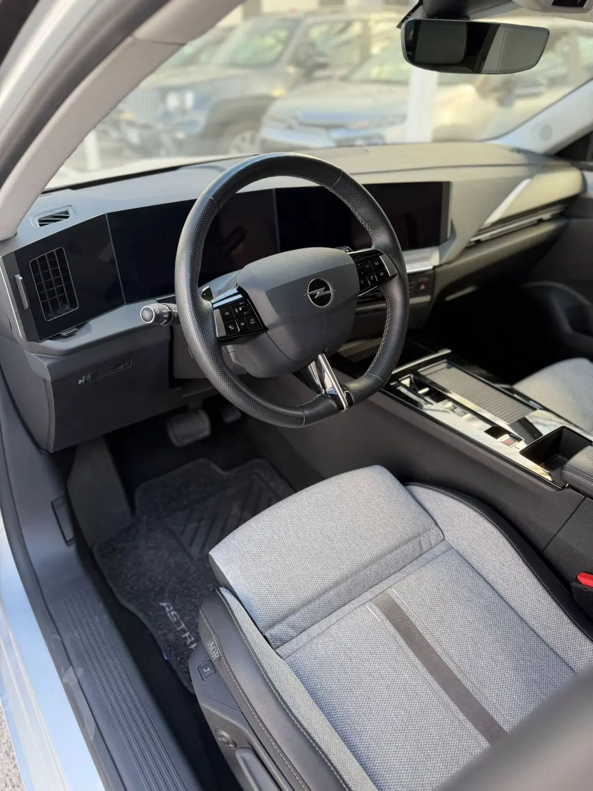 Opel Astra usata a Imperia (11)