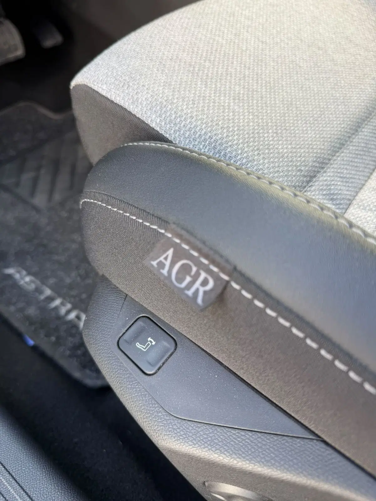 Opel Astra usata a Imperia (18)