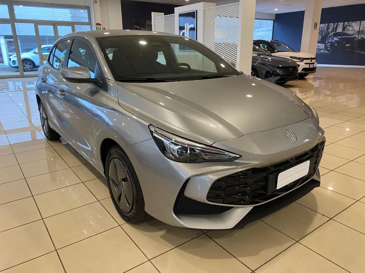 Mg MG3 nuova a Savona (8)