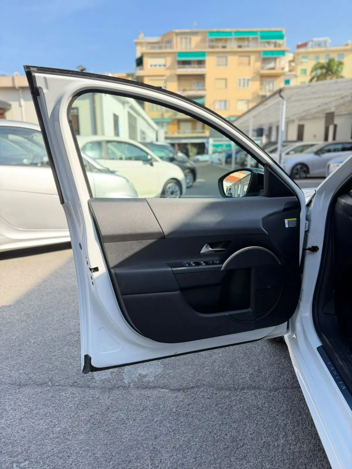 Lancia Ypsilon usata a Imperia (10)