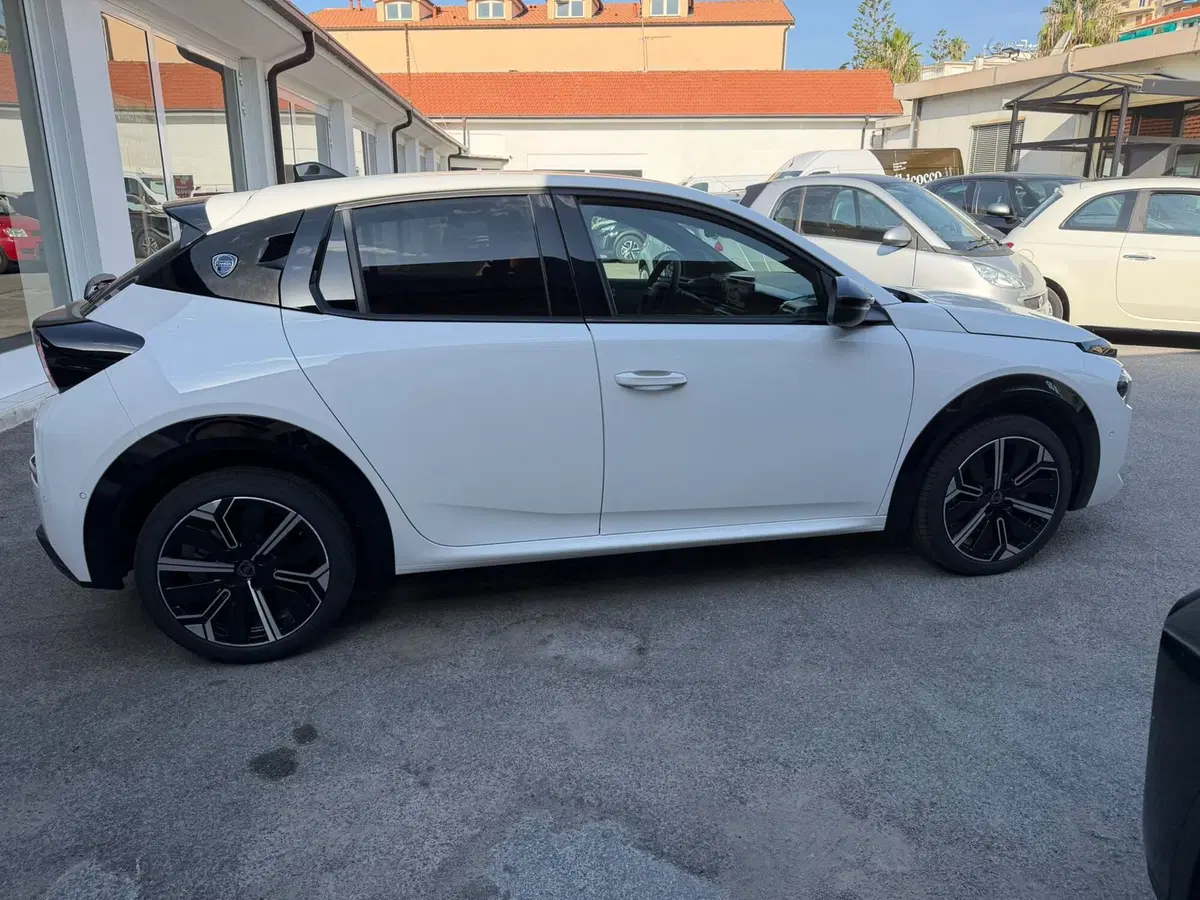 Lancia Ypsilon usata a Imperia (5)