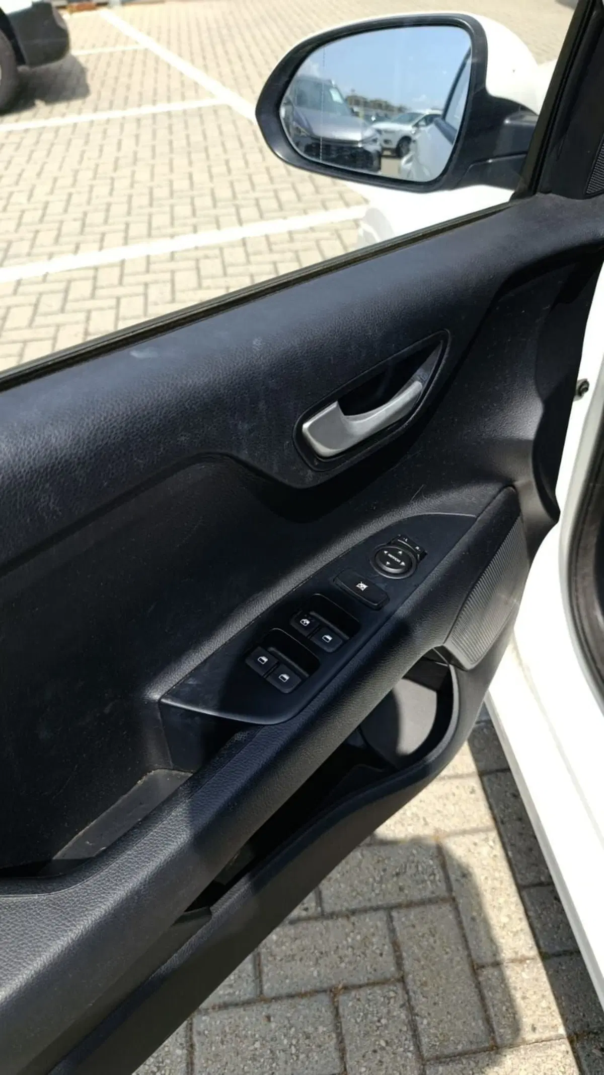 Kia Rio usata a Savona (15)