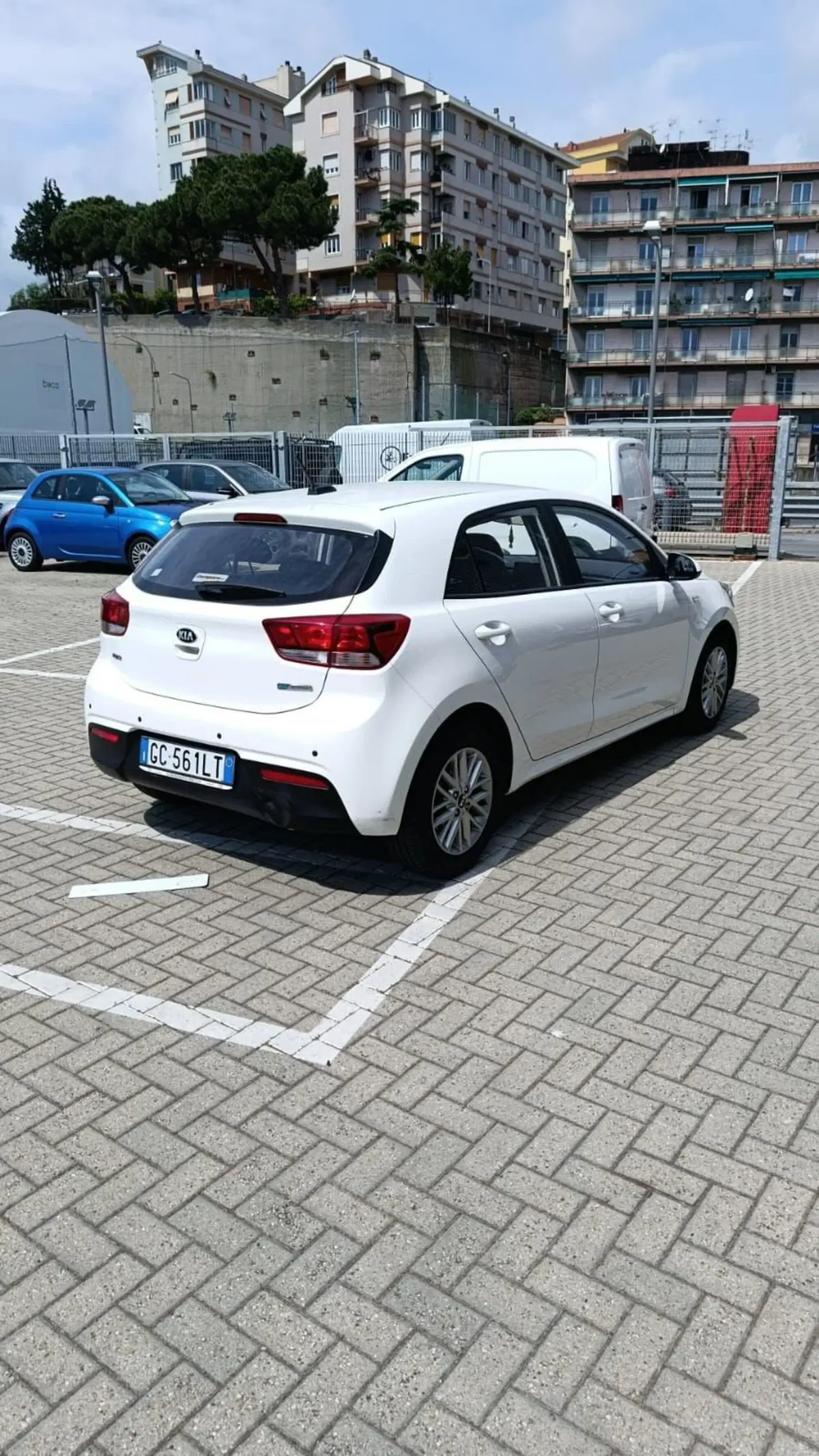Kia Rio usata a Savona (5)