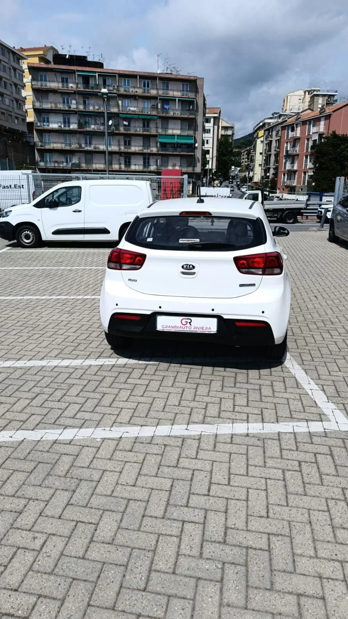 Kia Rio usata a Savona (7)