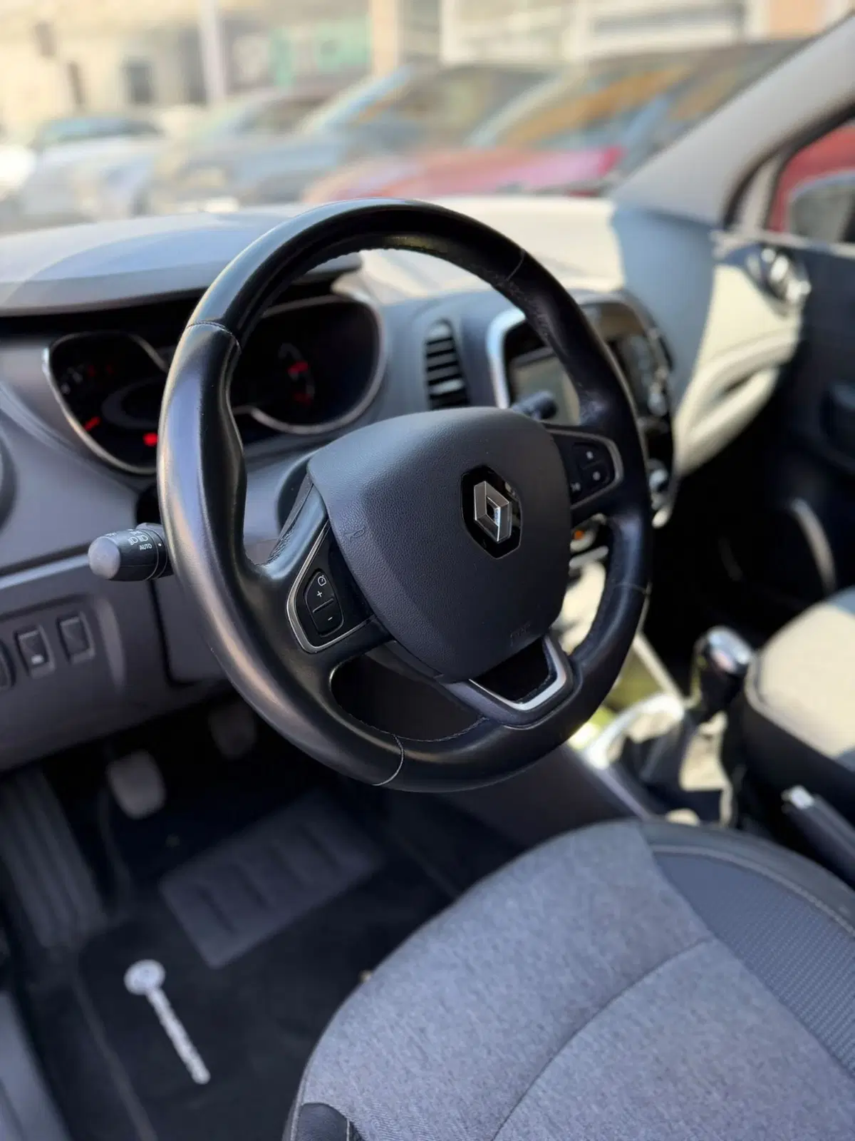 Renault Captur usata a Imperia (10)