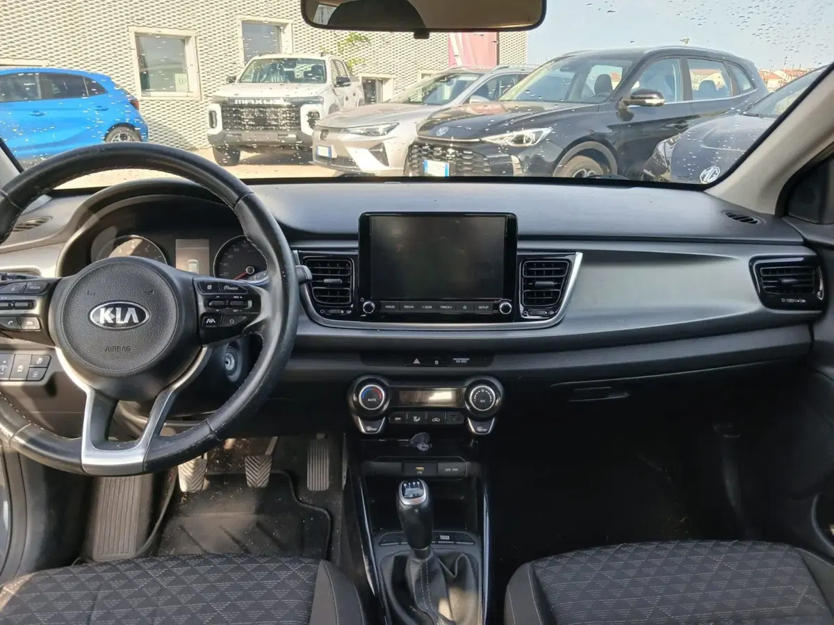 Kia Rio usata a Savona (10)
