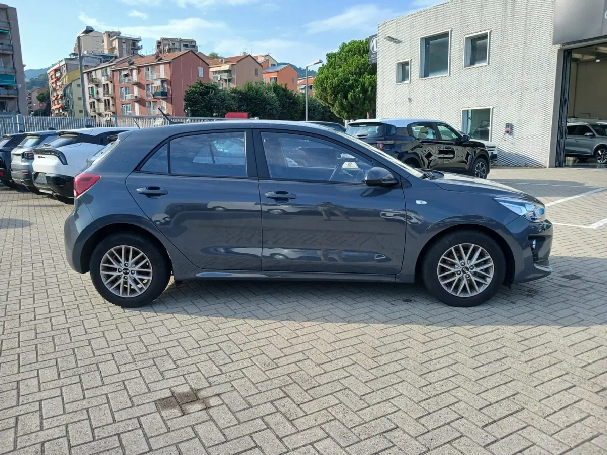Kia Rio usata a Savona (5)