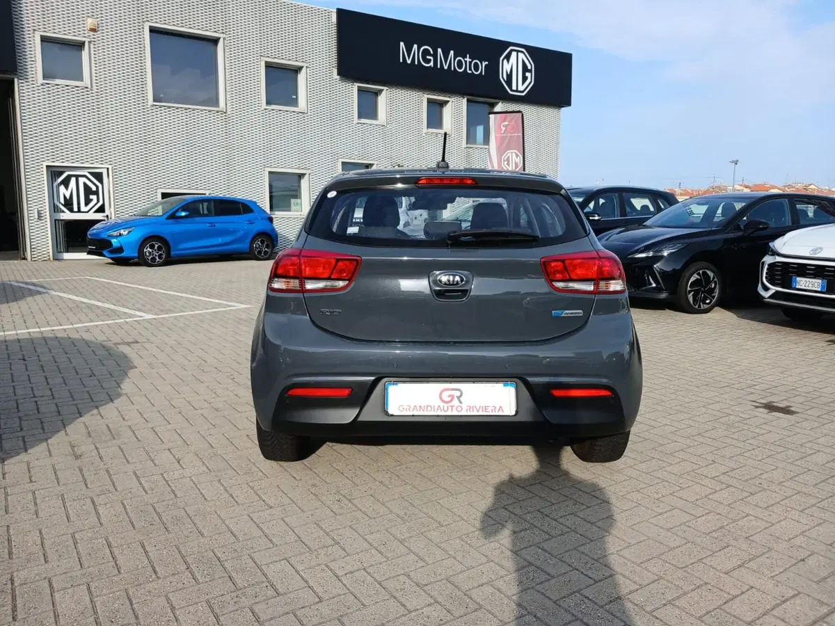 Kia Rio usata a Savona (7)