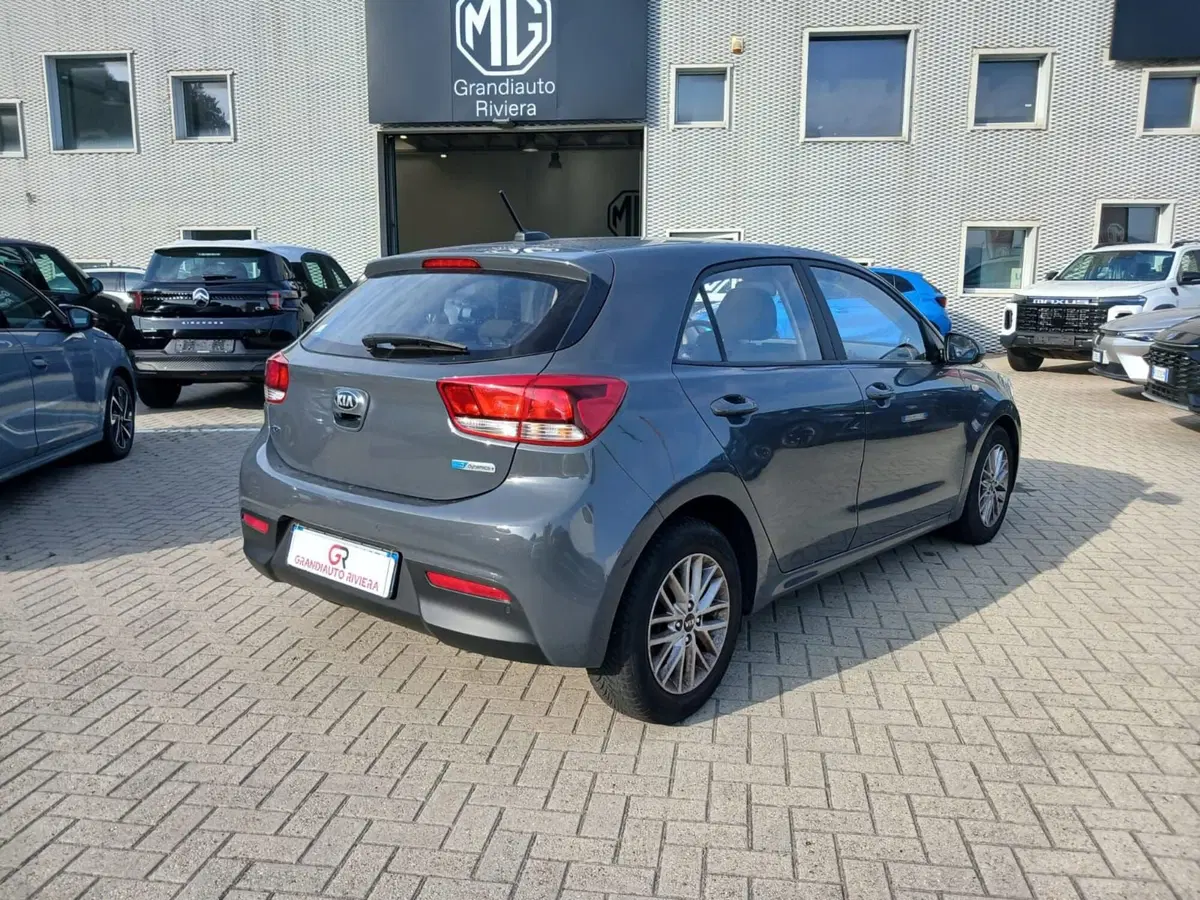 Kia Rio usata a Savona (8)