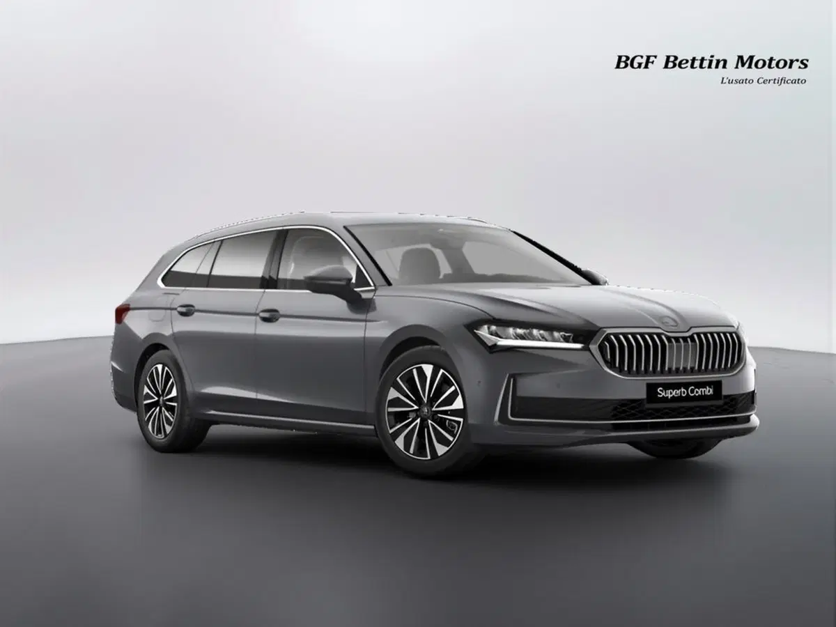 Skoda Superb Station Wagon nuova a Padova