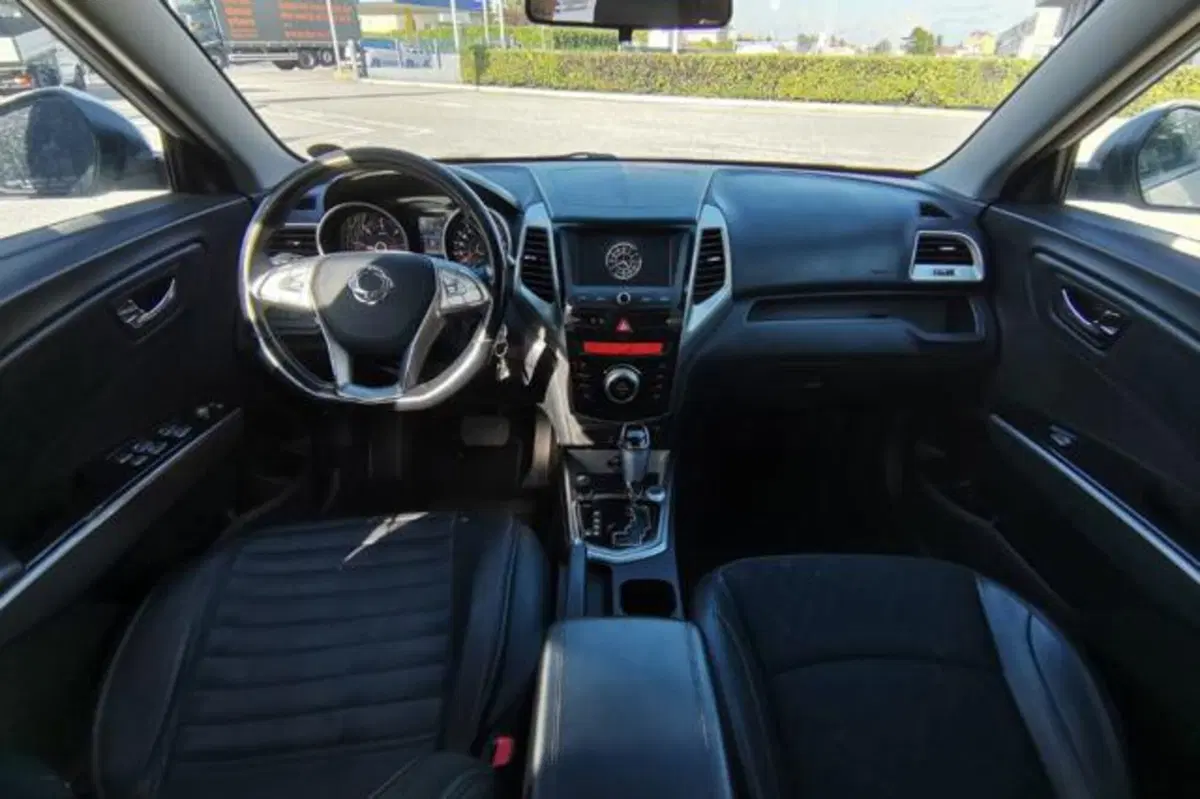 Ssangyong Tivoli usata a Udine (7)