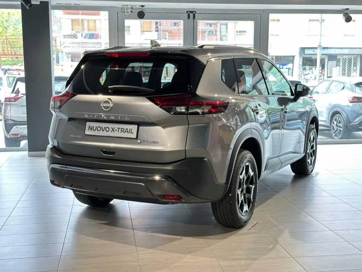 Nissan X-Trail nuova a Sondrio (5)