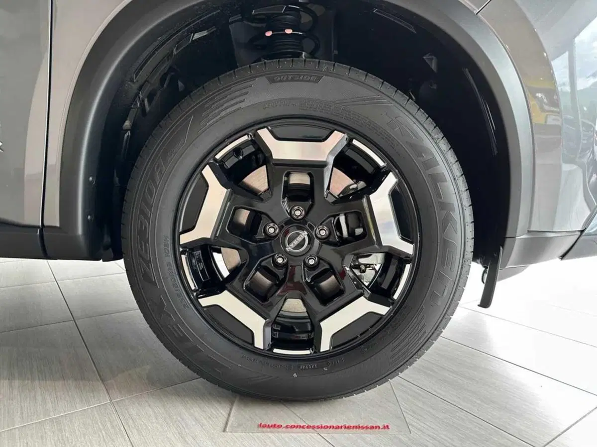 Nissan X-Trail nuova a Sondrio (9)