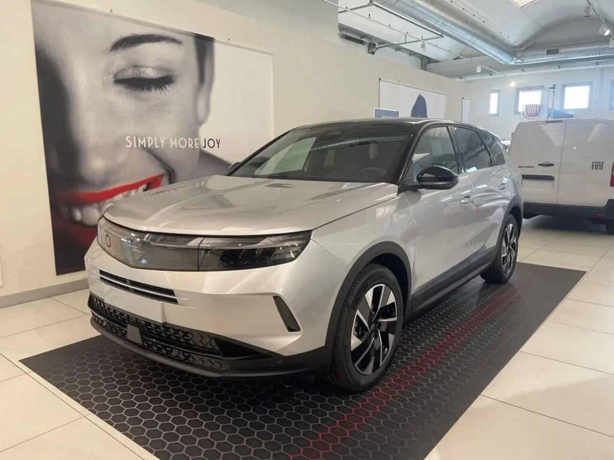 Opel Grandland nuova a Sondrio