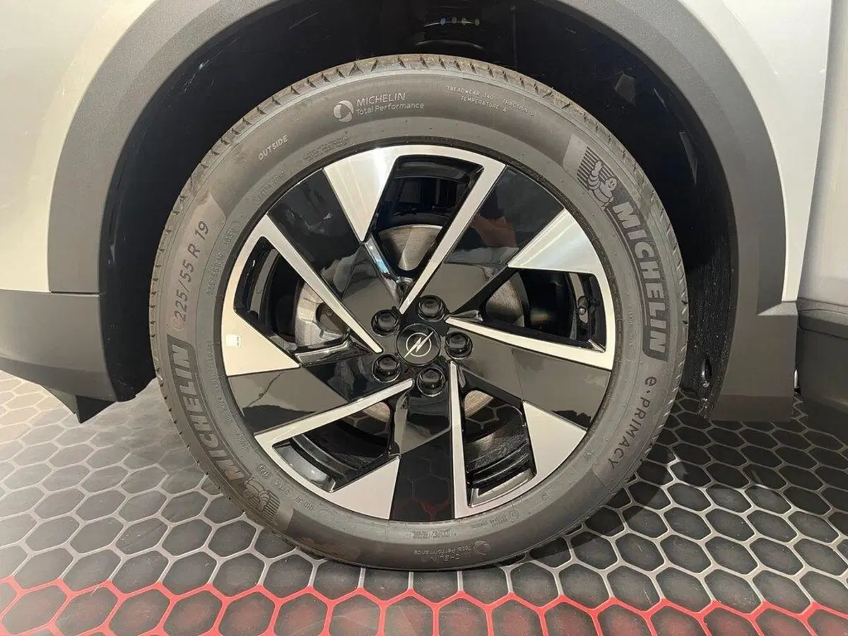 Opel Grandland nuova a Sondrio (8)