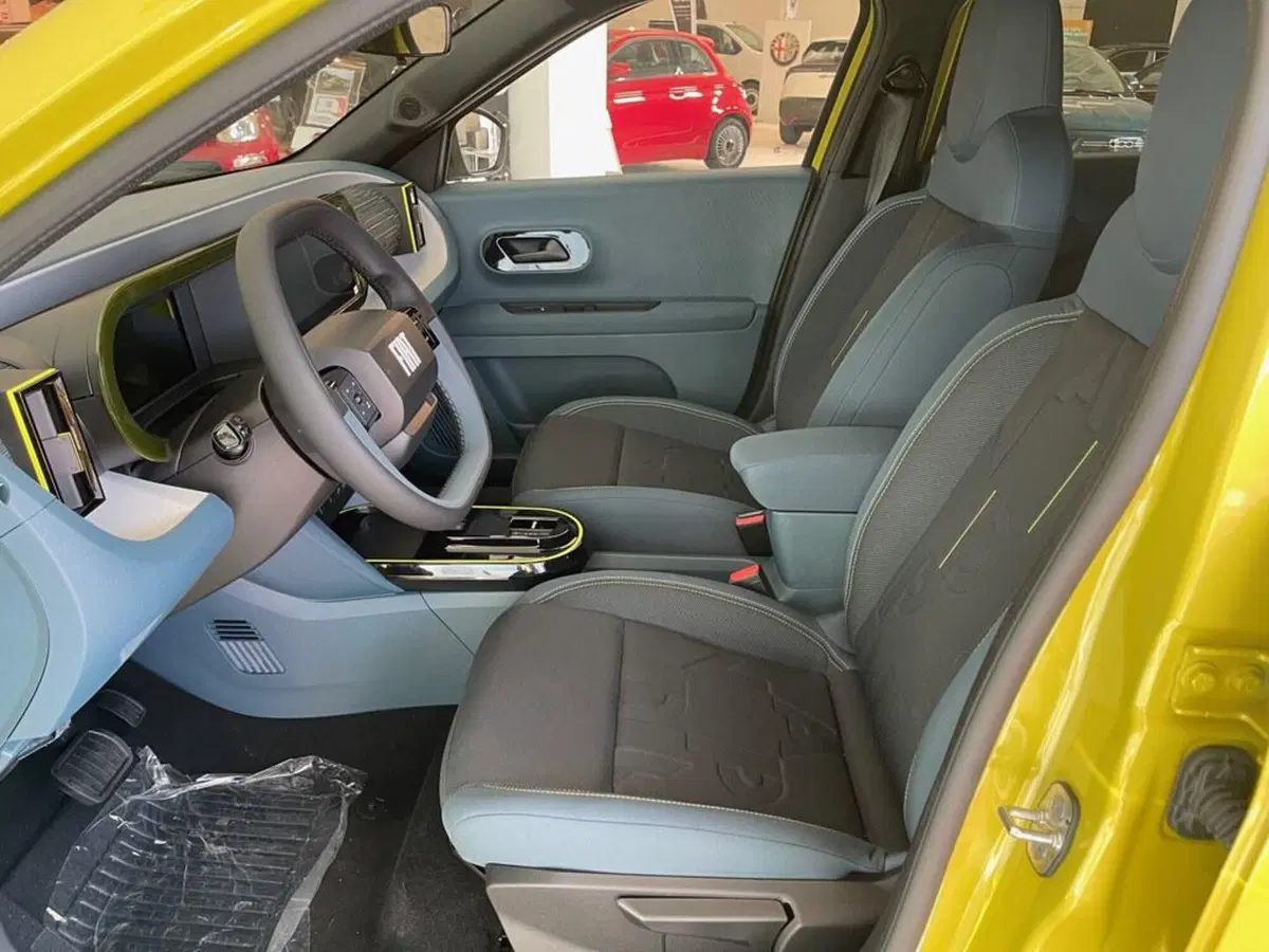 Fiat Grande Panda nuova a Sondrio (10)