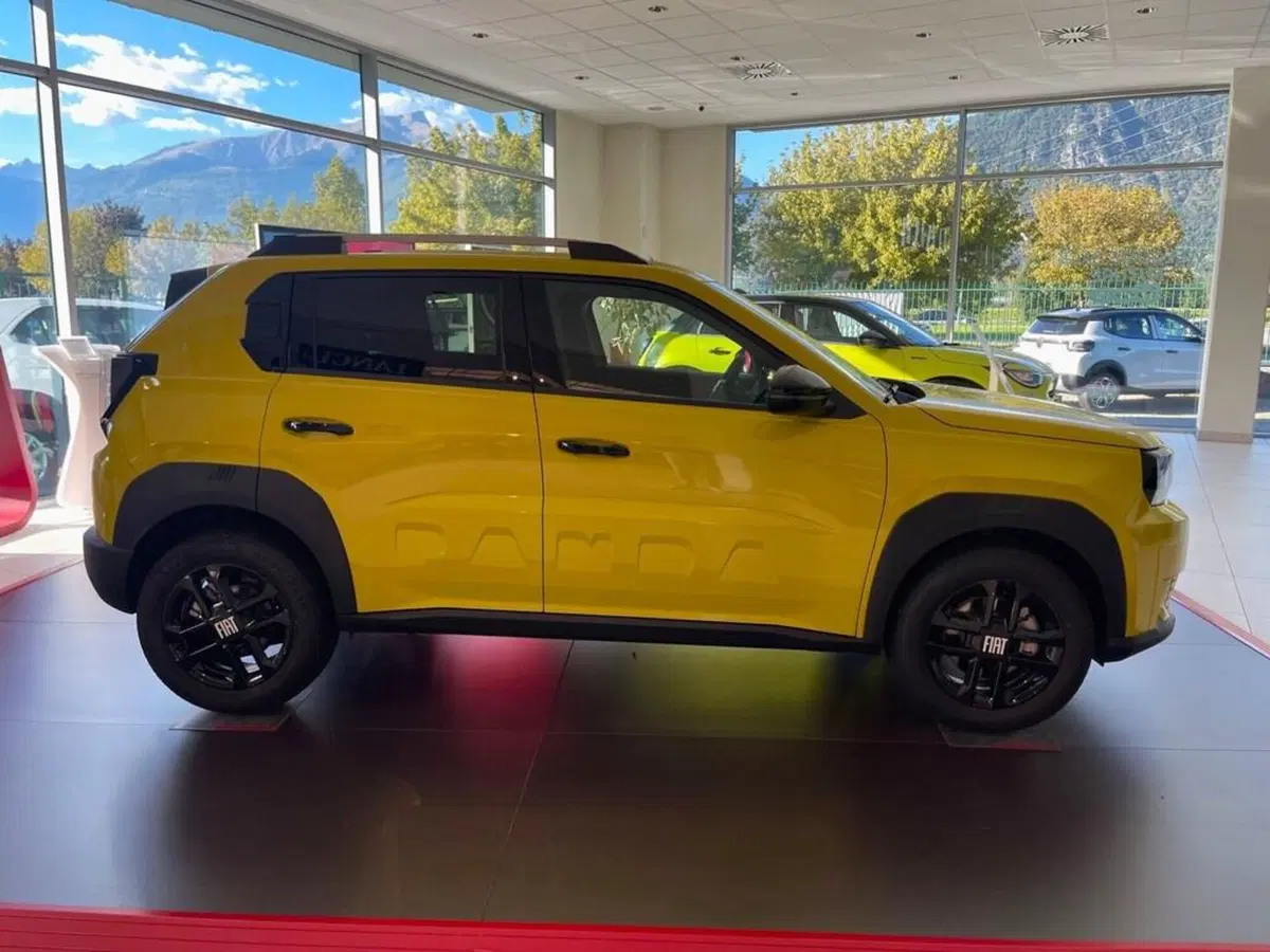 Fiat Grande Panda nuova a Sondrio (6)