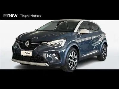 Renault Captur Plug-in Hybrid E-Tech 160 CV Rive Gauche del 2023 usata a Empoli