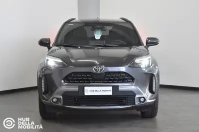 Toyota Yaris Cross 1.5 Hybrid 5p. E-CVT AWD-i Lounge del 2025 usata a Foligno