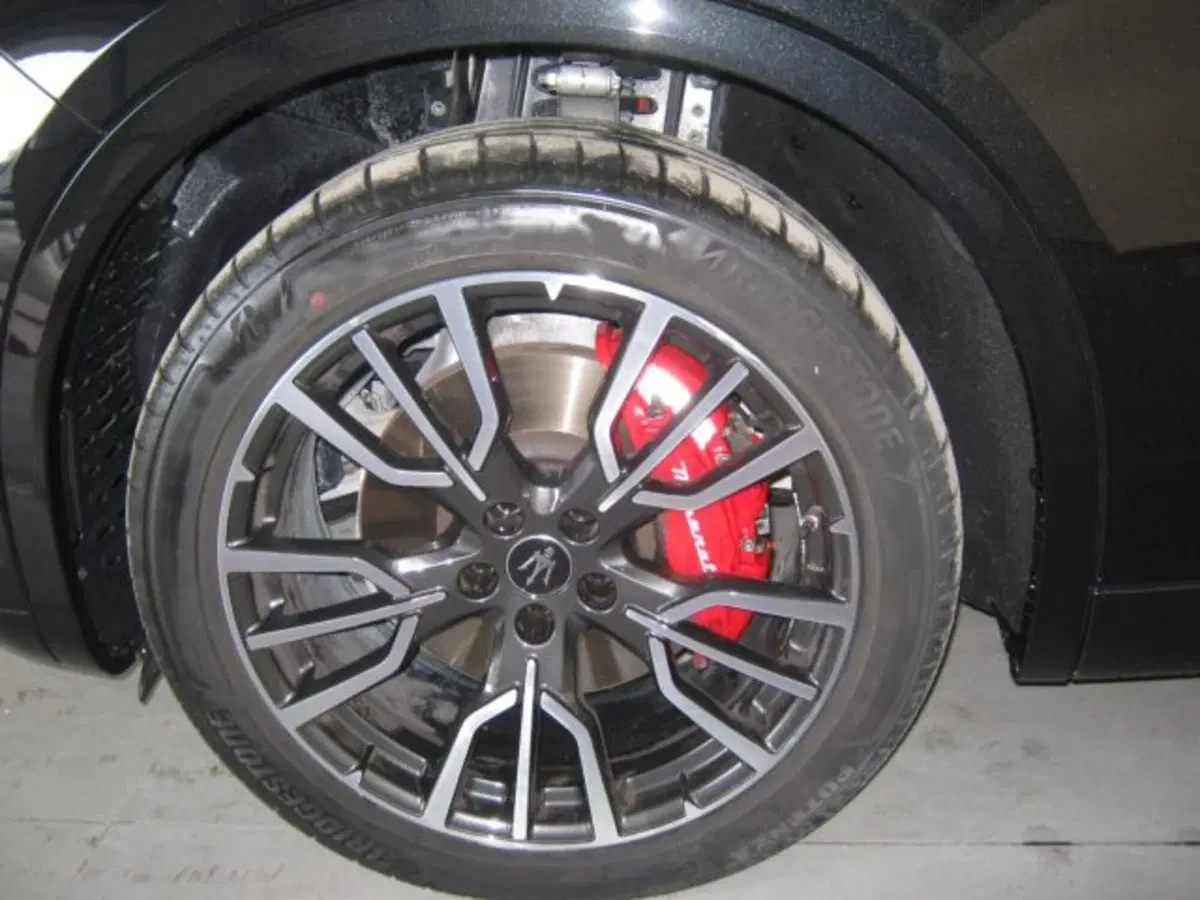 Maserati Grecale usata a Fermo (15)