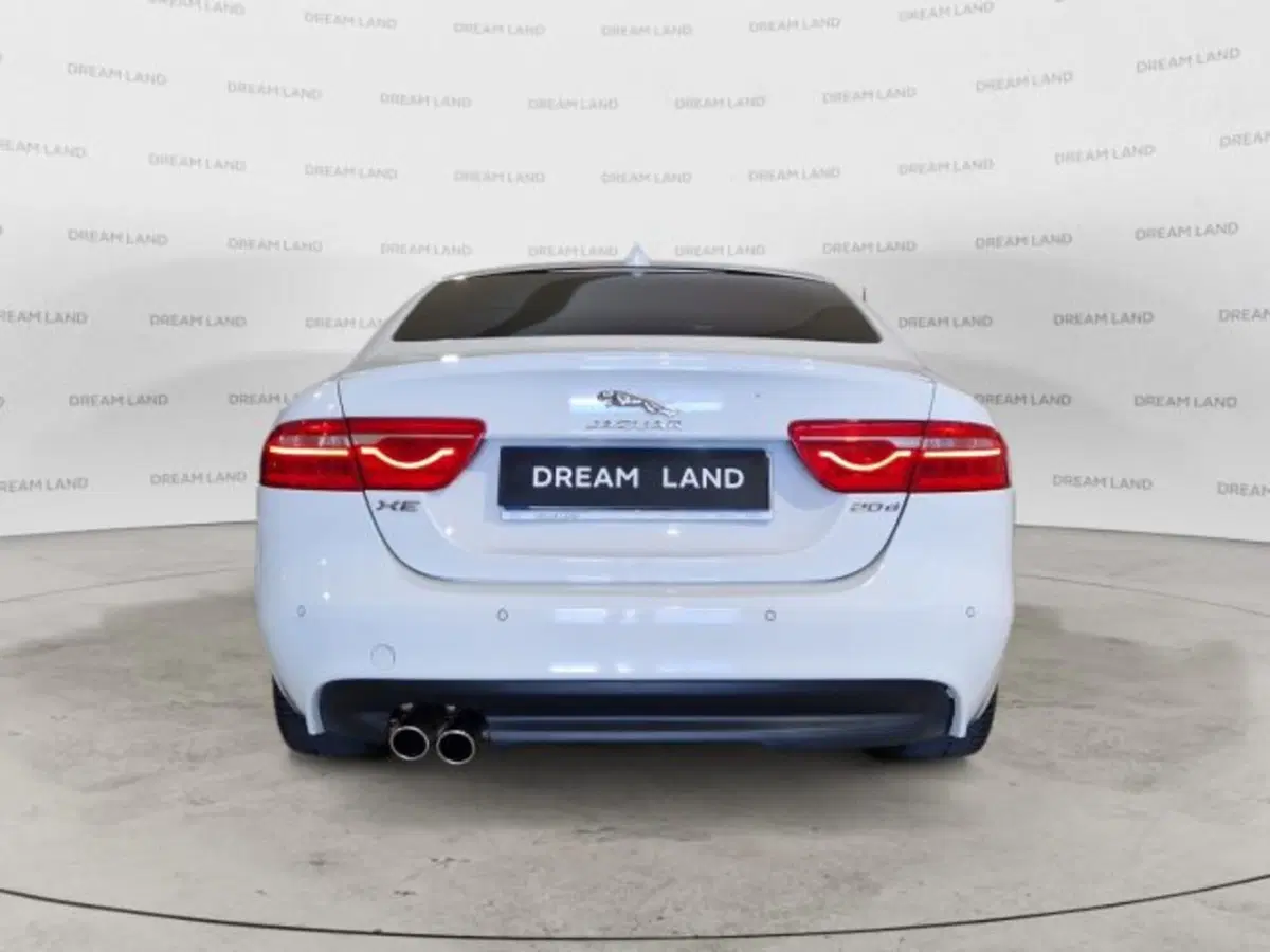 Jaguar XE usata a Livorno (5)
