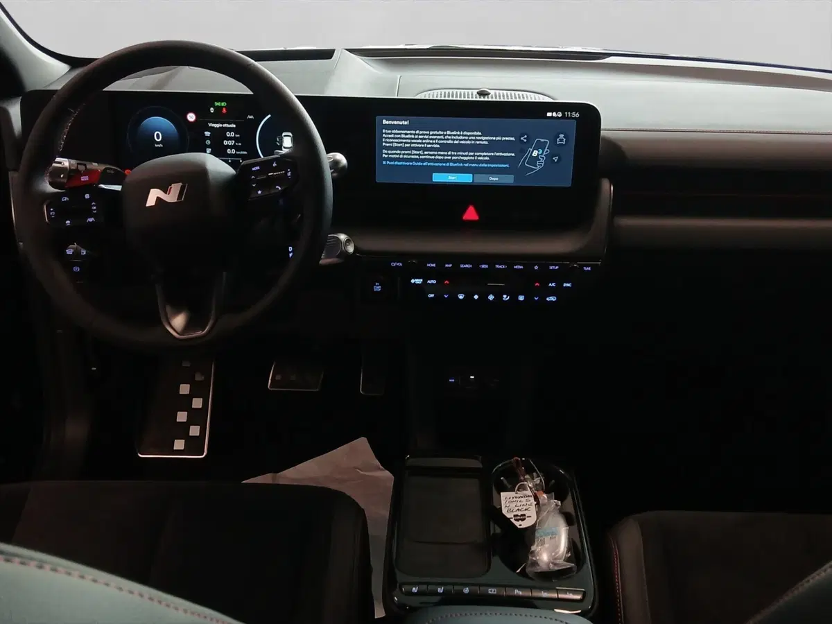 Hyundai Ioniq 5 nuova a Genova (11)