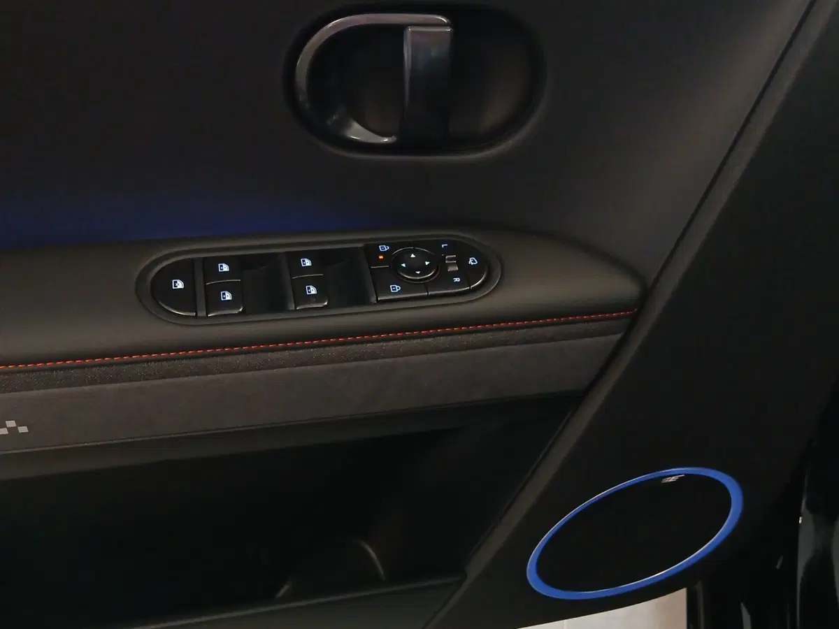 Hyundai Ioniq 5 nuova a Genova (12)