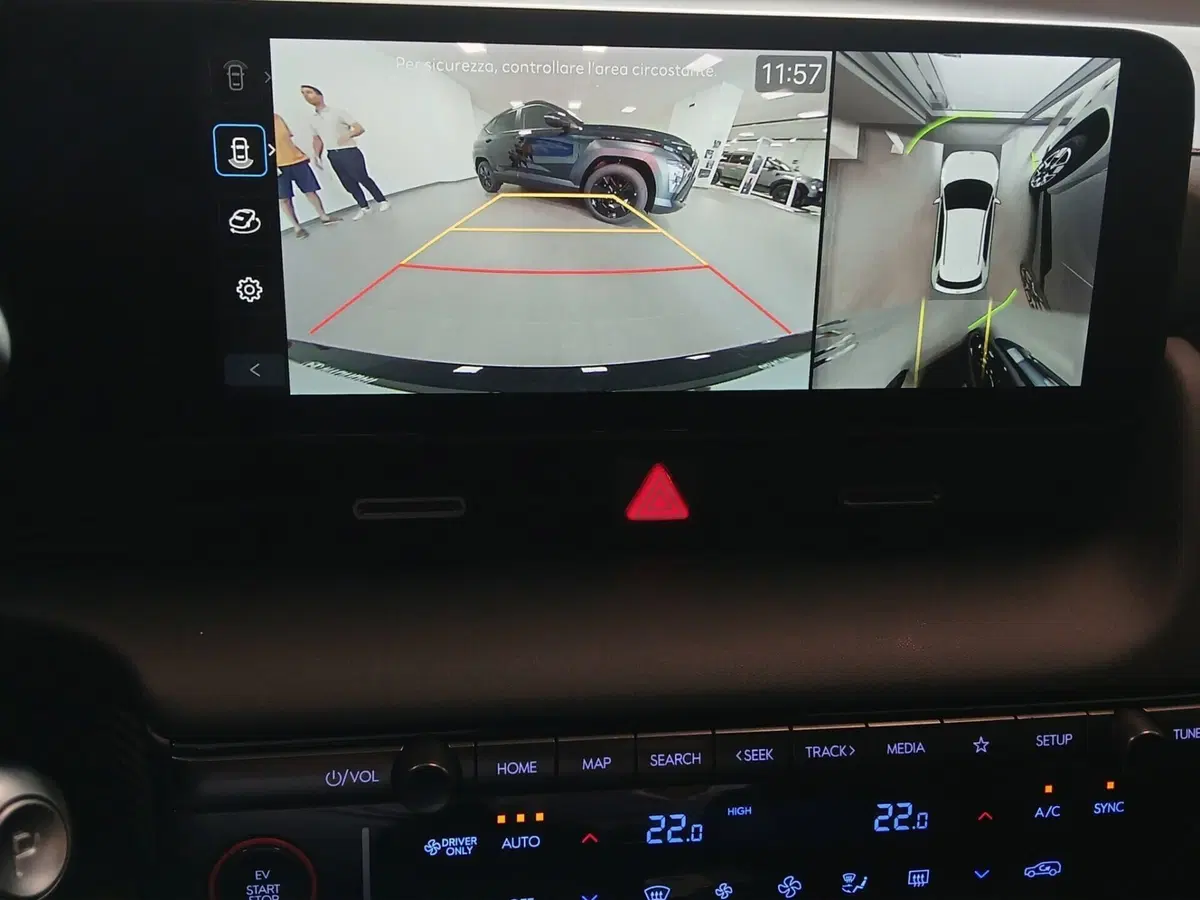 Hyundai Ioniq 5 nuova a Genova (16)