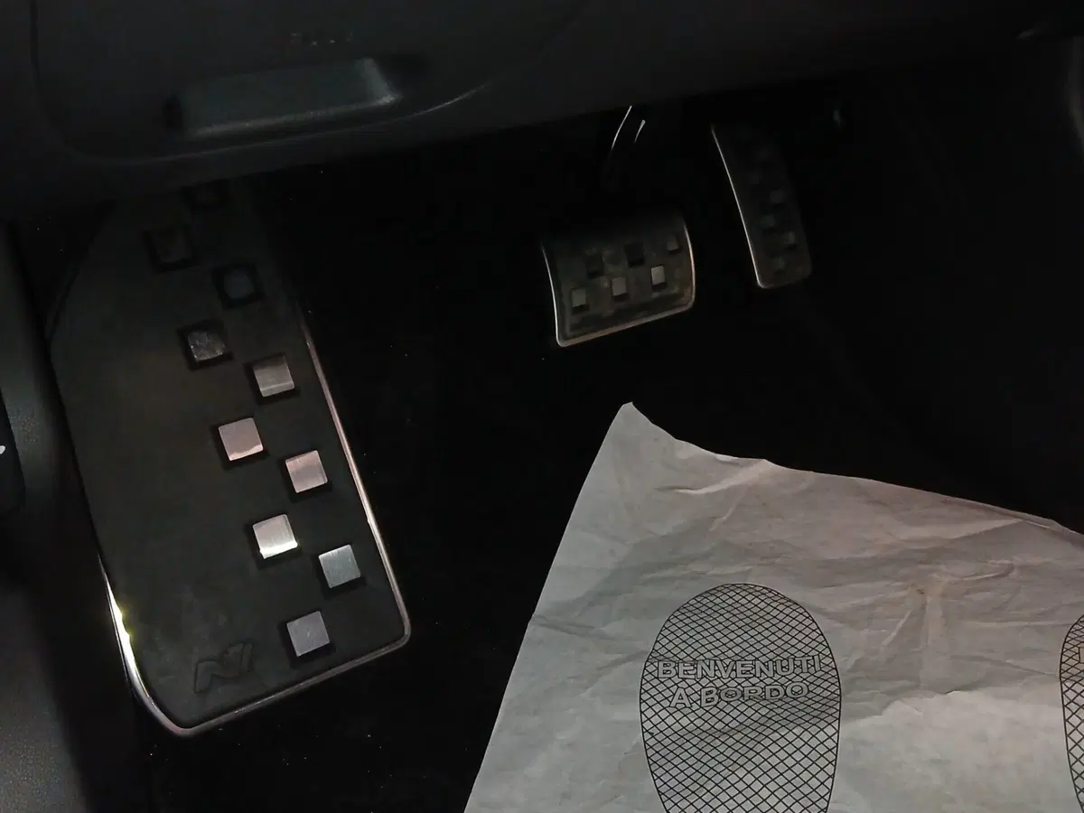 Hyundai Ioniq 5 nuova a Genova (20)