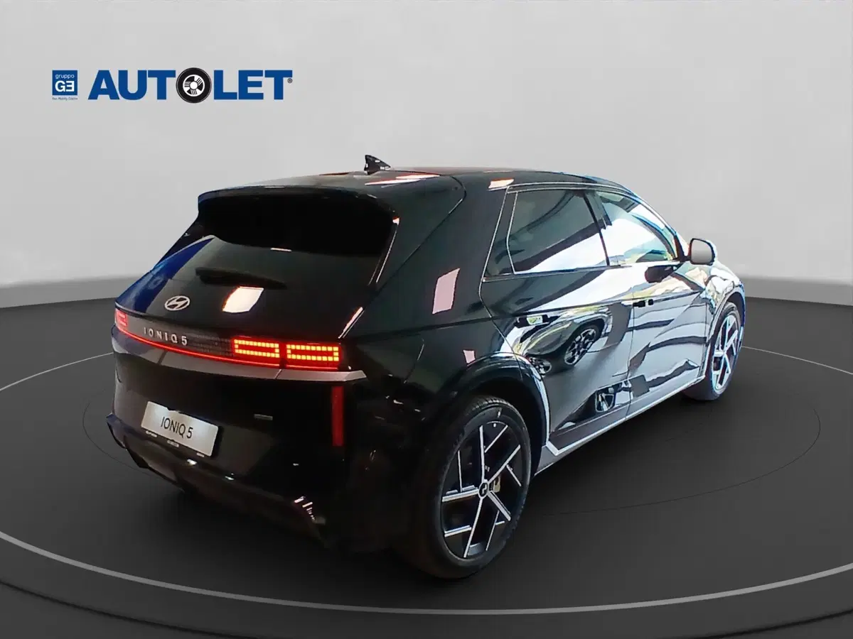 Hyundai Ioniq 5 nuova a Genova (7)