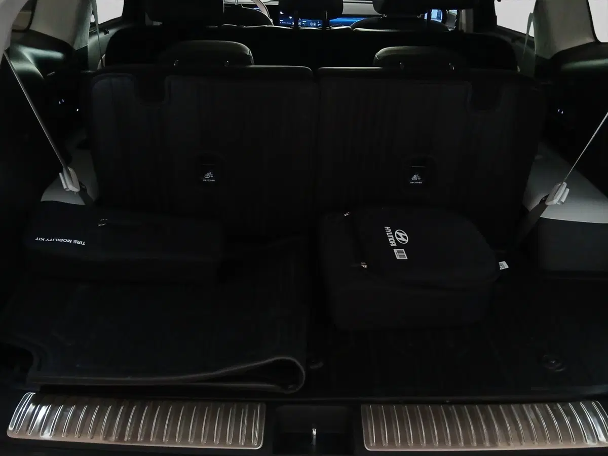 Hyundai Ioniq 9 nuova a Genova (17)