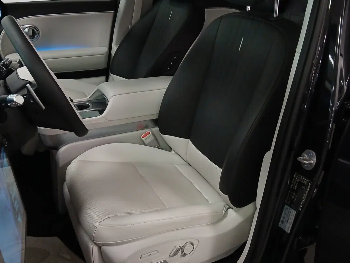 Hyundai Ioniq 9 nuova a Genova (9)