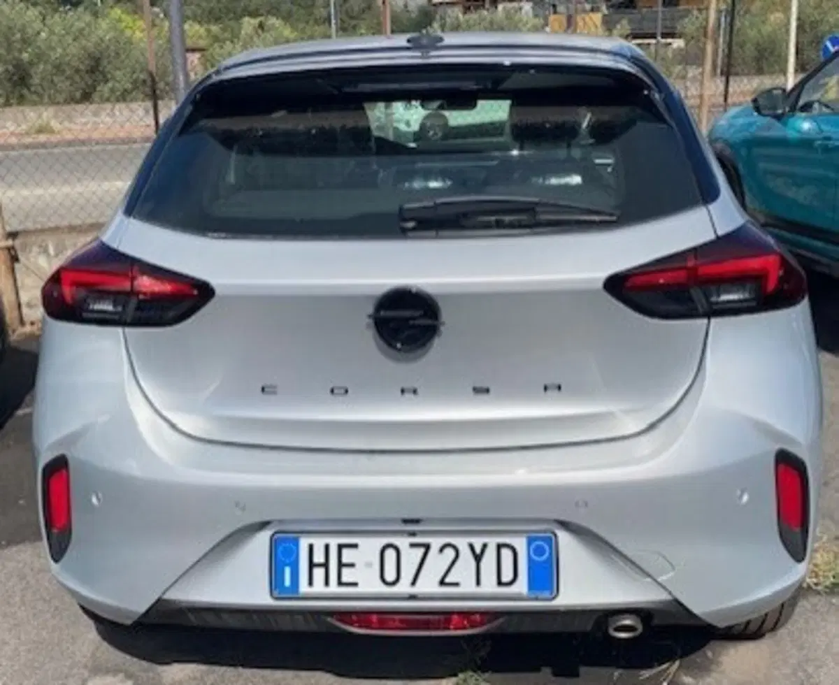 Opel Corsa nuova a Catania