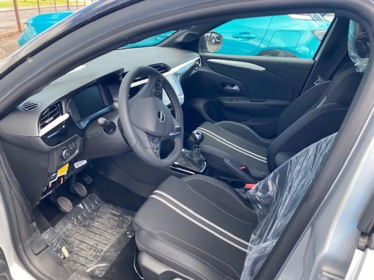 Opel Corsa nuova a Catania (10)