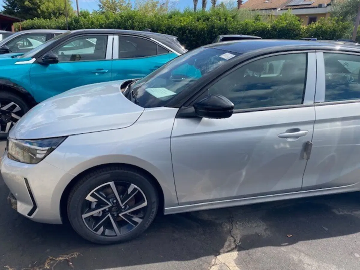 Opel Corsa nuova a Catania (4)