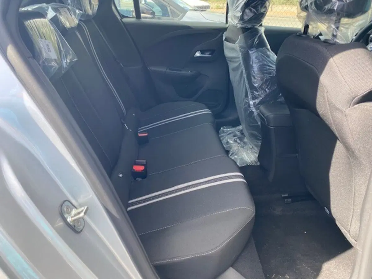 Opel Corsa nuova a Catania (8)
