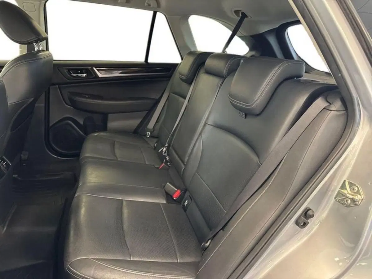 Subaru Outback usata a Prato (15)