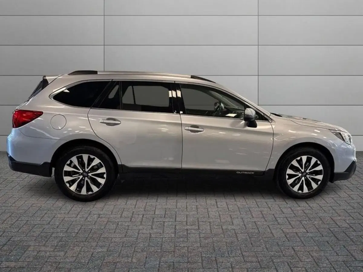 Subaru Outback usata a Prato (4)