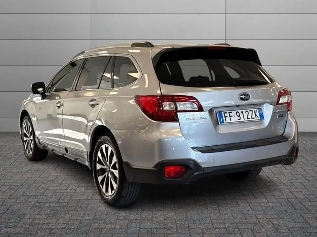 Subaru Outback usata a Prato (5)
