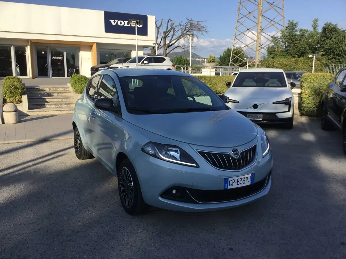 Lancia Ypsilon usata a Napoli