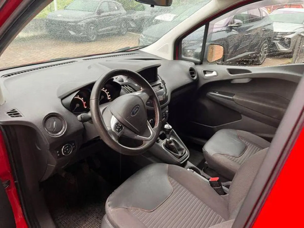 Ford Tourneo Courier usata a Verbano Cusio Ossola (10)