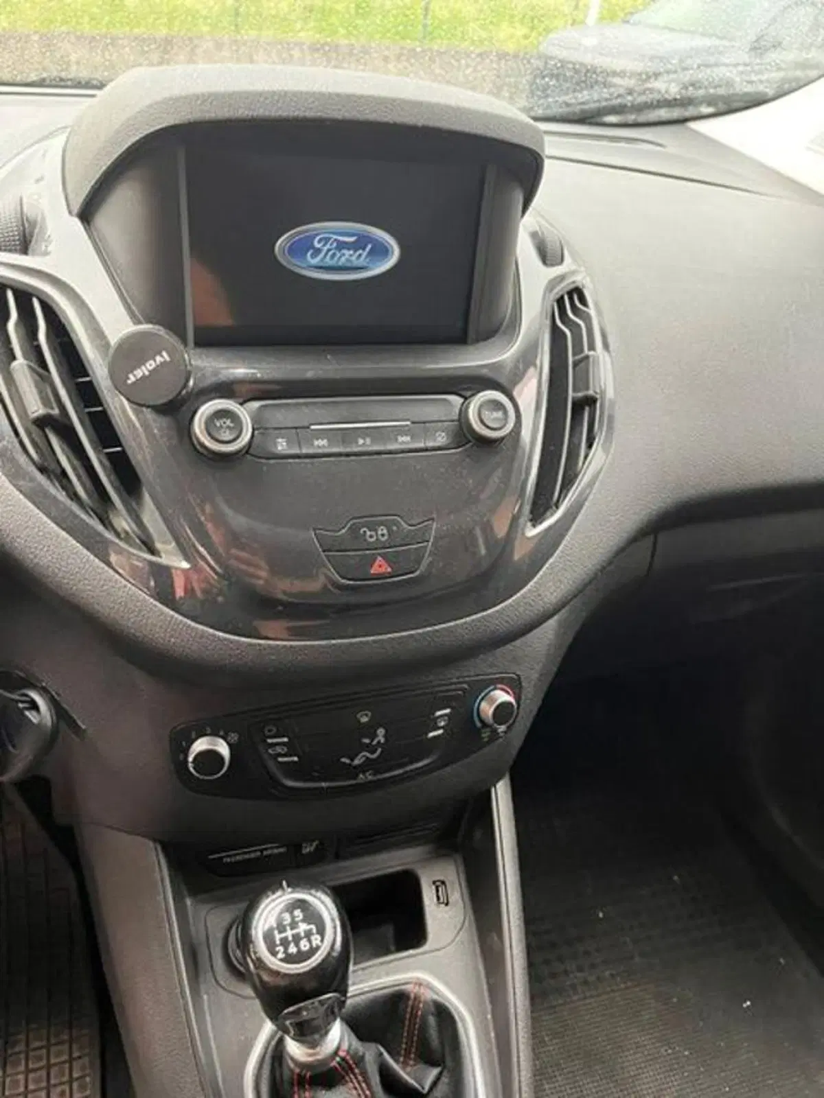 Ford Tourneo Courier usata a Verbano Cusio Ossola (15)