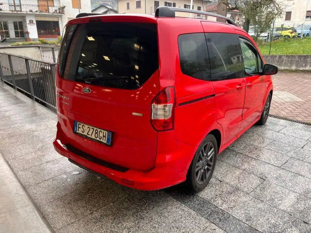 Ford Tourneo Courier usata a Verbano Cusio Ossola (7)